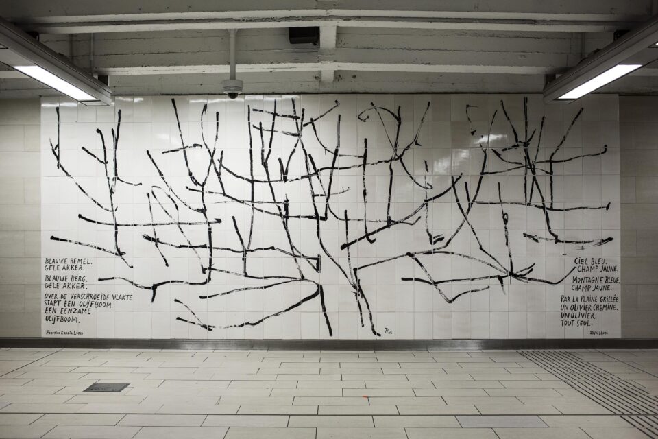 Het memoriaal in metrostation Maalbeek